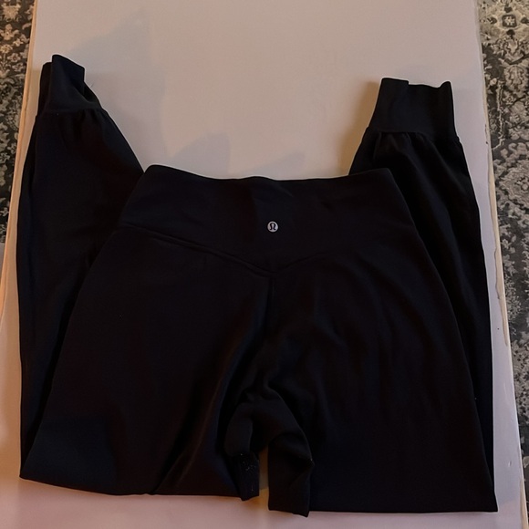 Lululemon Align High-Rise Jogger. Full Length. Size 8. Black. - Picture 6 of 11